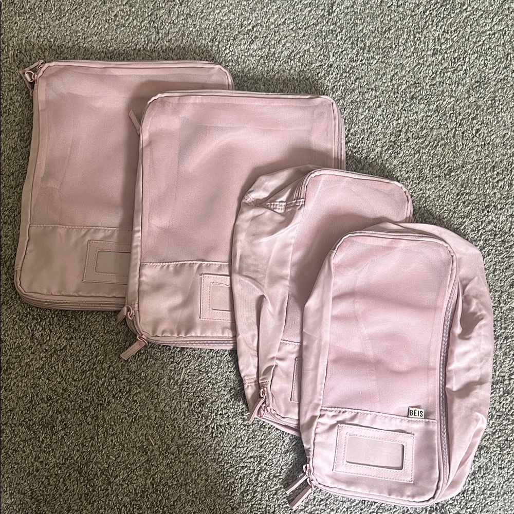 BÉIS Pink Compression Packing Cubes Set